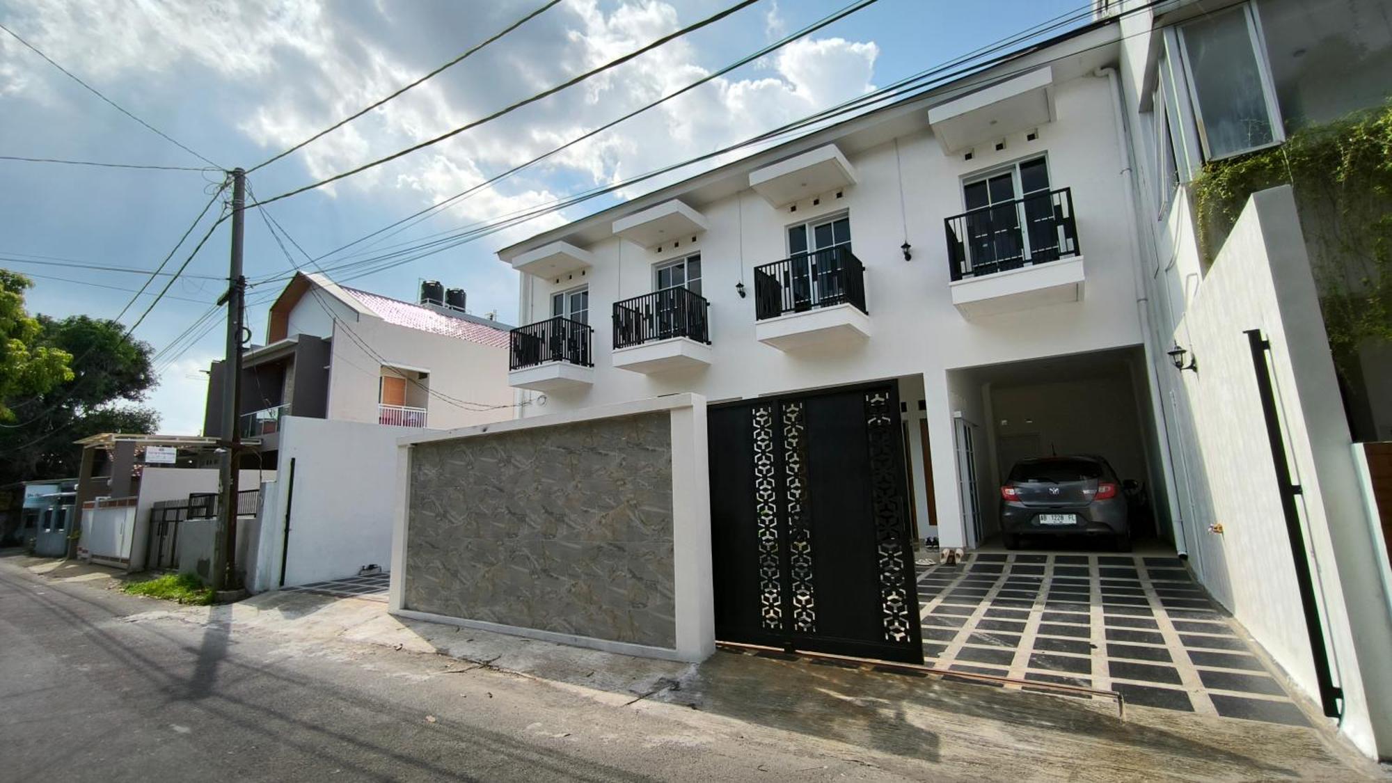 יוגיאקרטה House Of Bedjo Powered By Cocotel מראה חיצוני תמונה